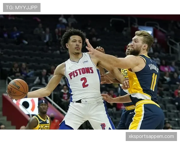 凯德·坎宁安突破拉开防线助掘金提升关键时刻得分效率